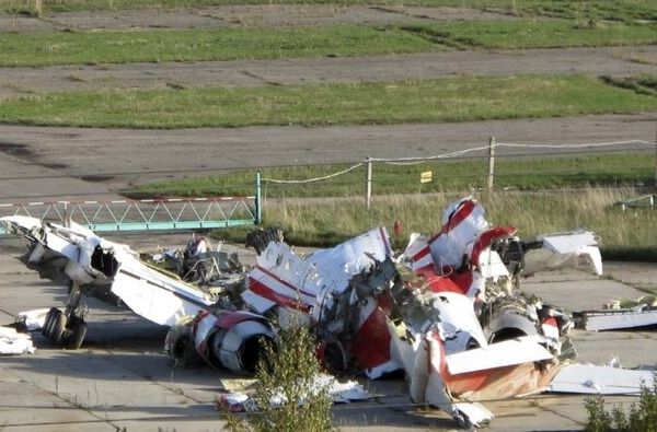 2010년 4월10일(이하 현지시각) 폴란드 항공기가 추락하면서 97명이 숨졌다. 사진은 2010년 10월1일 촬영한 투폴레프 Tu-154 항공기 잔해. /사진=로이터