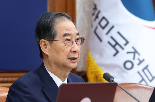 한덕수 대통령 권한대행이 오는 2일 제21대 대통령 선거 출마를 공식 선언한다. 사진은 한 대행이 지난 4월29일 정부서울청사에서 열린 국무회의에서 발언하고 있는 모습. /사진=뉴시스 