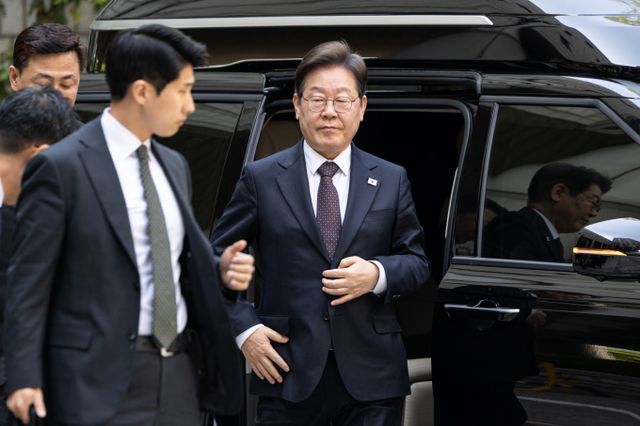 이재명 더불어민주당 대선 후보가 29일 오전 서울 서초구 서울중앙지방법원에서 열린 '대장동 배임 및 성남FC 뇌물' 1심 속행 공판에 출석하고 있다. /사진=뉴스1