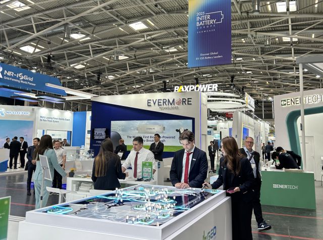 사진은 지난 7일(현지시각) 독일 뮌헨 전시컨벤션센터에서 코엑스와 한국배터리산업협회, 코트라가 공동주최해 열린 '인터배터리 유럽 2025' 전시회. /사진=뉴시스(코엑스 제공)