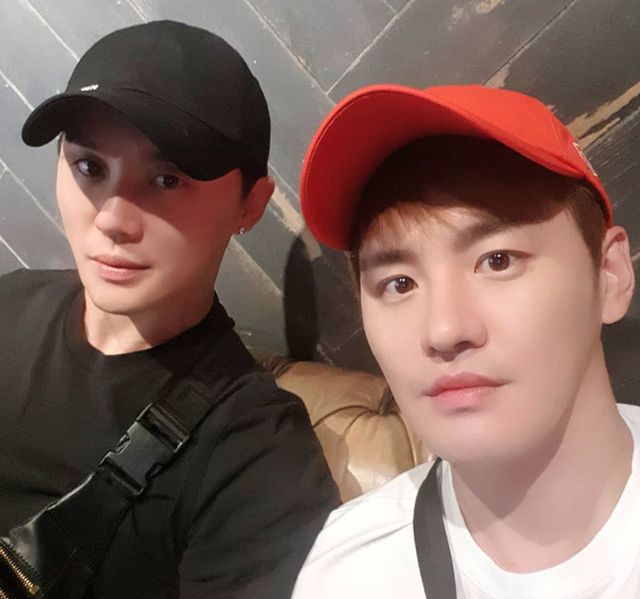 가수 김준수에게 쌍둥이 조카가 생겼다는 소식이 뒤늦게 알려졌다. /사진=김무영 인스타그램