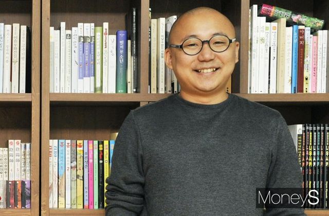 웹툰 작가 주호민 아들을 정서적으로 학대한 혐의로 기소된 특수교사에 대한 항소심 선고가 13일 진행된다. 사진은 웹툰작가 주호민씨 모습. /사진=머니S