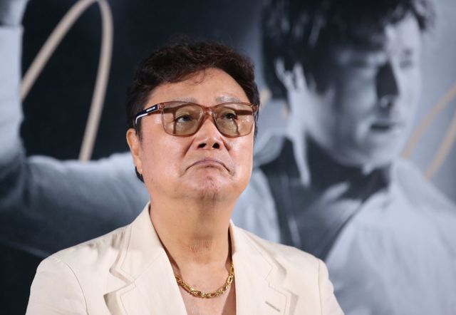 가수 남진 소속사 직원으로 사칭해 식당에 단체 예약을 한 뒤 연락을 끊는 사기 범죄가 잇따르고 있다. 사진은 지난해 8월 서울 광진구 롯데시네마에서 열린 다큐멘터리 영화 ‘오빠 남진’(감독 정인성) 언론시사회 및 기자간담회에 참석한 가수 남진. /사진=뉴스1