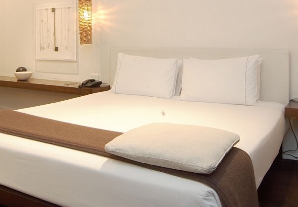 호텔 와이파이에 자동 연결됐다는 이유로 남자친구에게 이별을 통보당한 여성이 억울함을 토로했다. 사진은 기사의 이해를 돕기 위한 자료 사진. /사진=이미지투데이