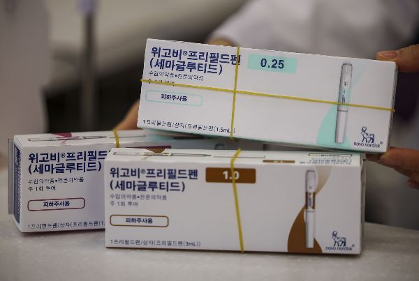 음식 전문 기자 앨리사 플레이저의 위고비 처방 경험담이 전해졌다. 사진은 2024년 10월17일 서울 강남구의 한 약국에 덴마크 제약사 노보노디스크가 개발한 비만치료제 ‘위고비’가 놓여 있는 모습. /사진=뉴시스