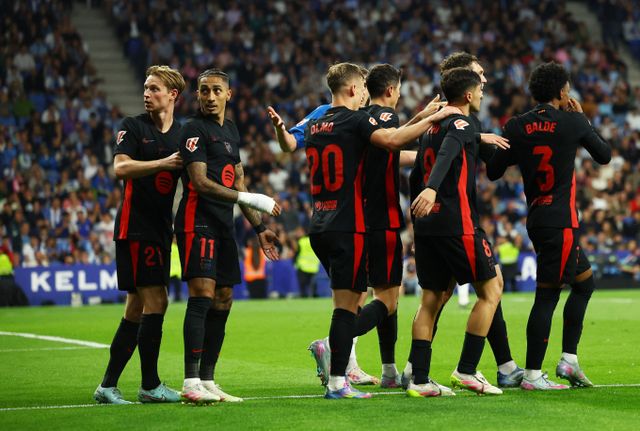 FC바르셀로나가 에스파뇰을 꺾고 스페인 라리가 우승을 확정지었다. 사진은 16일(한국시각) 스페인 바르셀로나 RCDE 스타디움에서 열린 2024-25시즌 라리가 36라운드 경기에 나선 바르셀로나 선수단의 모습. /사진=로이터