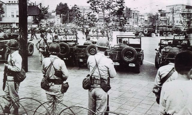 1961년 5월16일 육군 장교들이 군사 쿠데타를 일으켰다. 사진은 5·16 군사정변 상황 모습. /사진=우리역사넷 홈페이지 캡처