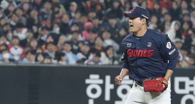롯데 자이언츠 나균안이 시즌 9번째 등판에서 첫승을 노린다. 사진은 2025시즌 롯데 자이언츠에서 활약한 나균안의 모습. /사진=뉴스1