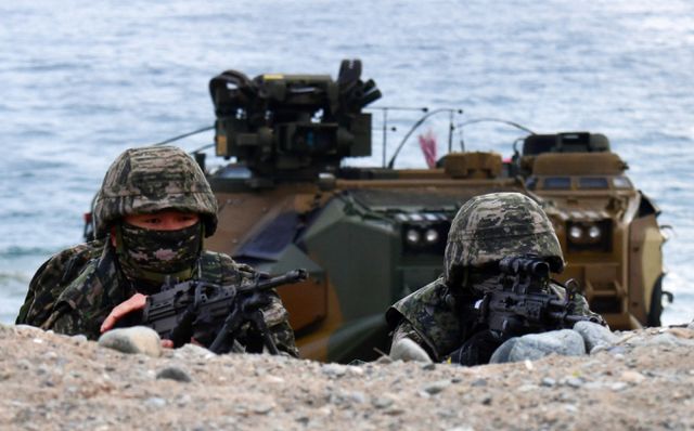 해병대 복무 중 후임병을 강제 추행 및 상습적으로 괴롭힌 20대 남성이 법원으로부터 징역형의 집행유예를 선고 받았다. 사진은 기사 내용과 무관함. /사진=뉴스1