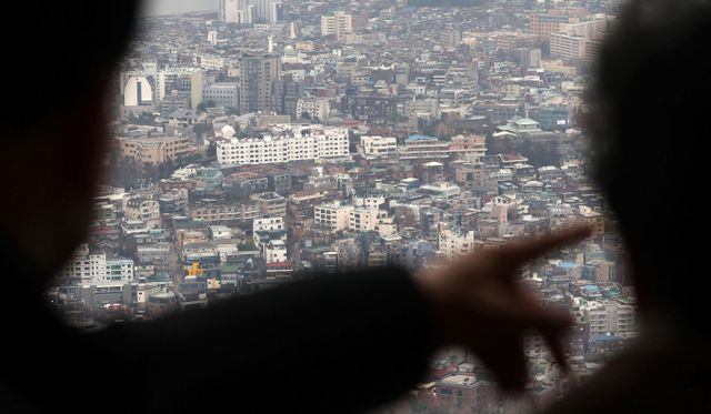 서울 남산타워에서 바라본 시내 빌라 밀집지역 모습. / 사진=뉴시스 홍효식 /사진=홍효식