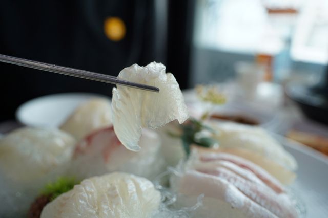 7명의 친구들에게 집들이 선물을 구체적으로 요구해 인당 8만원씩 걷어 선물했더니 집들이 음식으로 회 한 접시와 파스타 한 그릇만 내어 놓았다는 사연이 전해졌다. /자료사진=이미지투데이