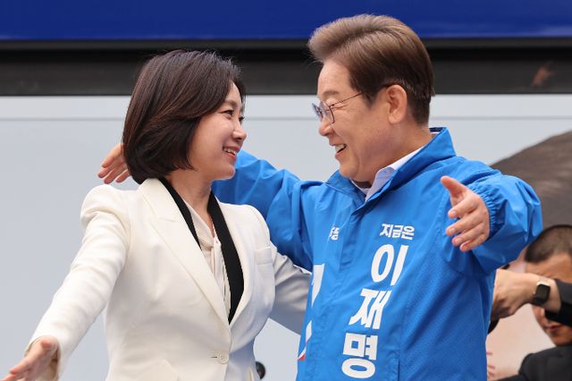 허은아 전 개혁신당 대표는 이날 영등포구 유세 현장에 깜짝 등장에 이 후보 지지를 선언했다. /사진=뉴시스