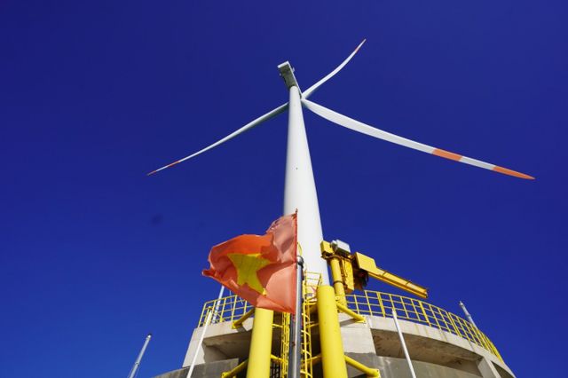  TPD 내에 위치한 50MW 규모의 사이트. 사진 속 터빈에 직접 올라 TPD 전경을 바라봤다. /사진=SK이노베이션