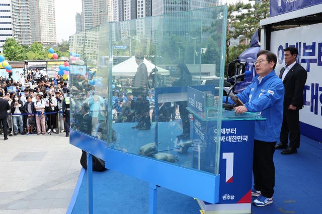 이 후보는 이날 지지를 호소하며 사회 통합 메시지를 전했다. /사진=공동취재