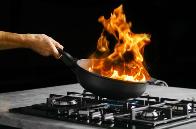 요리 도중 자리를 비워 건물 전체를 태운 60대 요식업자가 법원으로부터 금고형을 선고 받았다. 사진은 기사내용과 무관함. /사진=이미지투데이