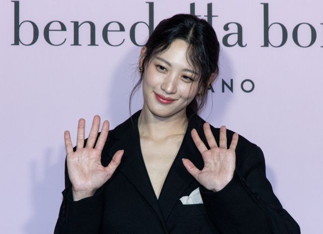 배우 수현이 사람엔터테인먼트에 새둥지를 틀었다. 사진은 지난해 10월22일 배우 수현이 서울 강남구 더클래스 청담에서 열린 한 패션 슈즈 브랜드 포토콜 행사에 참석해 포즈를 취하고 있는 모습. /사진=뉴스1