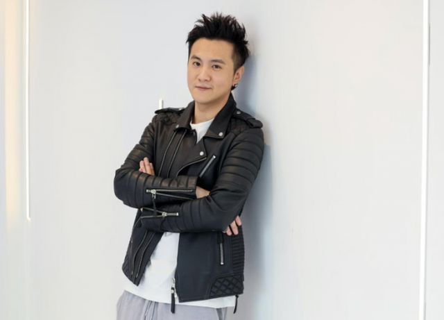 미성년자를 상대로 성범죄와 스토킹을 저지른 중국 출신 싱가포르 배우가 싱가포르 법원에서 징역 3년4개월을 선고받았다. 사진은 성년자 성범죄, 사법 절차 방해, 스토킹 혐의를 받는 전직 배우 이안 팡(35)의 모습. /사진=리안허 자오바오 홈페이지 캡처