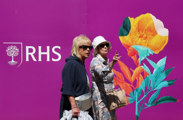 세계 최대의 정원 및 원예 박람회 '2025 첼시 플라워쇼'가 개막했다. 사진은 지난 20일(현지시각) 영국 런던에서 열린 RHS 첼시 플라워쇼에서 방문객들이 행사에 입장하는 모습. /사진=로이터