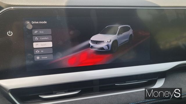 그랑 콜레오스 '에스프리 알핀'의 스포츠 주행 모드는 역동적인 주행 성능을 보장한다. /사진=김창성 기자