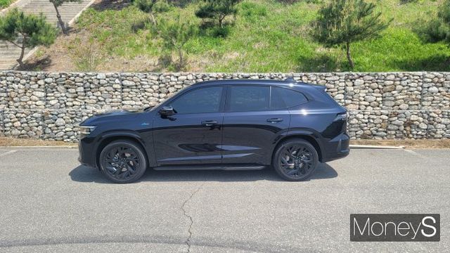 그랑 콜레오스 '에스프리 알핀'은 스포티한 디자인이 적용됐다. /사진=김창성 기자