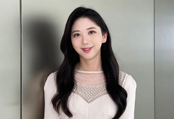 기상캐스터 오요안나 직장 내 괴롭힘 의혹에 거명된 기상캐스터 3명이 MBC와 재계약했다. 사진은 고인이 된 MBC 기상캐스터 오요안나 생전 모습. /사진=오요안나 인스타그램 캡처