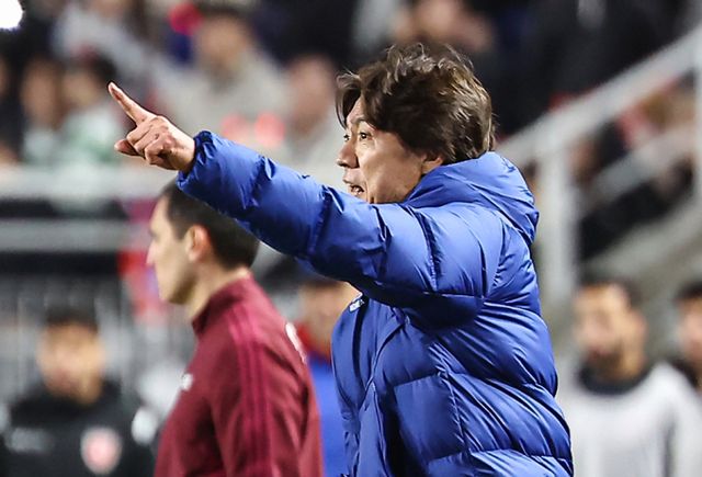 홍명보 감독이 이끄는 한국 축구대표팀이 서울월드컵경기장에서 쿠웨이트와 맞대결을 펼친다. 사진은 한국 축구대표팀을 지휘 중인 홍명보 감독의 모습. /사진=뉴스1