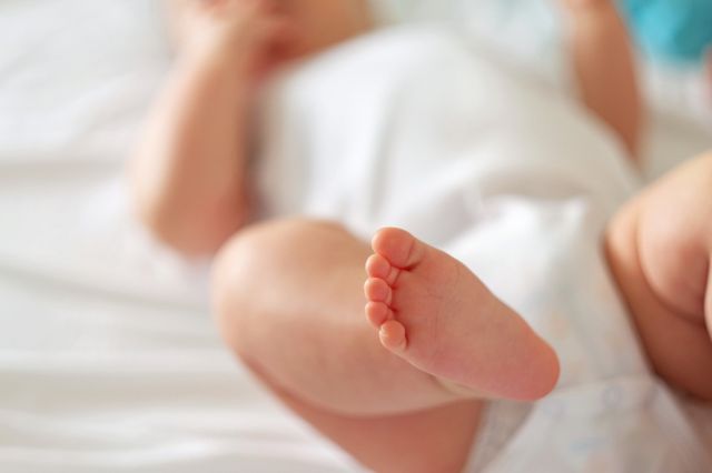 생후 7개월 아기를 서로 안 키우겠다고 3번이나 버린 비정한 엄마와 시어머니 사연에 방송인 유재석이 속상함을 감추지 못했다. /자료사진=이미지투데이