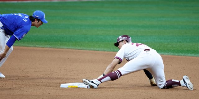 키움 히어로즈 송성문이 KBO 역대 최다 연속 도루 성공 기록을 세웠다. 사진은 지난 22일 29연속 도루 성공을 달성한 키움 히어로즈 송성문의 모습. /사진=스타뉴스