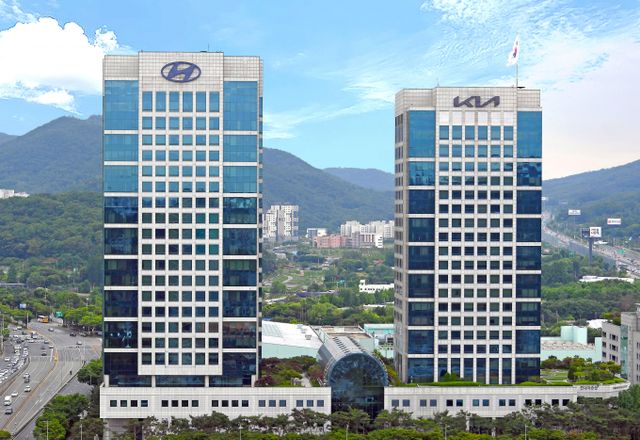 현대차와 기아가 4월 유럽에서 전년 동기 대비 1.8% 감소한 8만9890대를 판매했다. 사진은 서울 양재동 현대차·기아 사옥. /사진=현대차