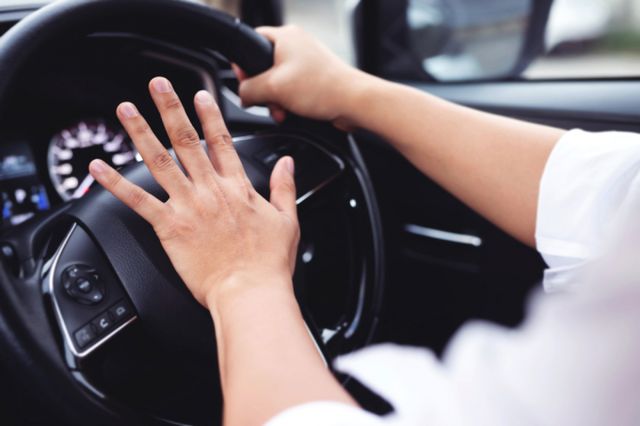 법원이 경적을 울렸다는 이유로 운전자를 폭행한 40대에게 실형을 선고 했다. 사진은 기사내용과 무관함. /사진=이미지투데이