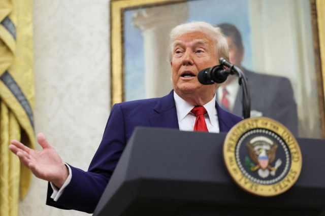 미국 연방법원이 도널드 트럼프 미국 대통령의 관세 발효에 제동을 걸었다. 사진은 트럼프 대통령이 지난 28일(현지시각) 미국 워싱턴D.C 백악관에서 열린 제닌 피로 취임식에서 연설하는 모습. /사진=로이터