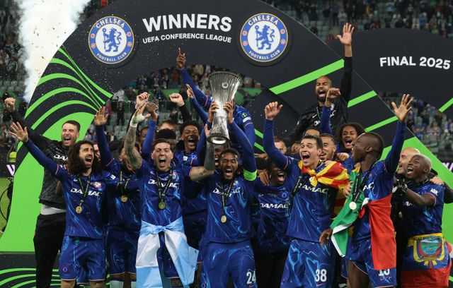 첼시가 레알 베티스를 꺾고 유럽축구연맹 주관 모든 대회 우승을 차지하는데 성공했다. 사진은 29일(한국시각) 폴란드 브로츠와프 스타디온 미에이스키에서 열린 2024-25 유럽축구연맹 유로파 콘퍼런스리그에서 우승을 차지한 첼시. /사진=로이터