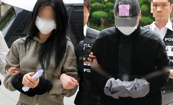 손흥민에게 임신을 빌미로 거액을 요구한 여성이 공범으로 지목된 전 남자친구보다 중한 처벌을 받을 수 있다. 사진은 축구 국가대표팀 주장 손흥민을 상대로 돈을 받아내려해 공갈 혐의를 받고 있는 양씨(왼쪽, 20대 여성)와 용씨(40대 남성)가 지난 17일 서초구 서울중앙지방법원에서 열린 구속 전 피의자심문(영장심사)에 출석하고 있는 모습. /사진=뉴스1