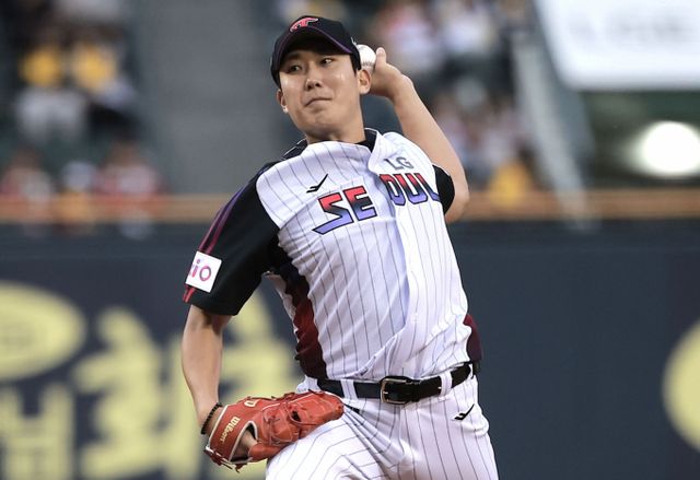 한화 이글스와 LG트윈스가 위닝시리즈를 건 주중 3연전 3차전 경기를 앞두고 있다. 사진은 LG에서 활약 중인 손주영의 모습. /사진=뉴시스