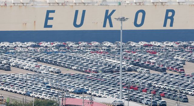  지난달 29일 경기 평택시 포승읍 평택항 자동차전용부두에 수출용 차량들이 세워져 있는 모습. /사진=뉴스1 