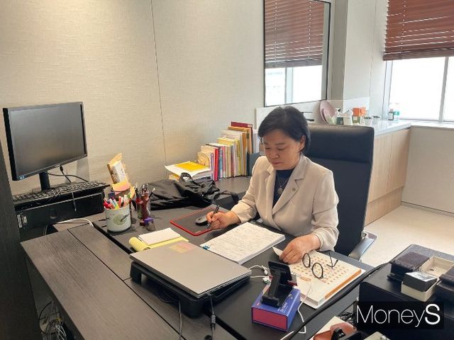 최씨는 정치권에서의 당파싸움보다 국가 존속이 걸린 육아교육이 더 시급하다는 점을 강조했다. /사진=유찬우 기자