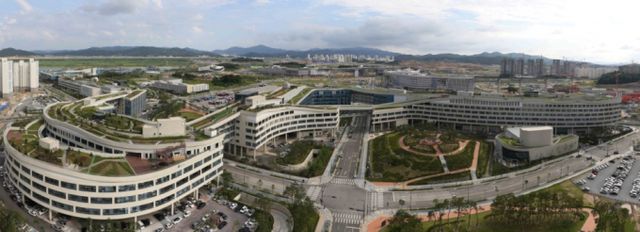 지방소멸 대응을 위해 정부 4개 부처와 31개 기초자치단체가 나섰다. 사진은 세종종합청사 조감도. /사진=머니투데이