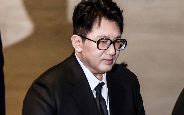 경찰이 방시혁 하이브 의장의 사기적 부정거래 혐의를 조사하기 위해 하이브 본사 압수수색 영장을 신청했다. 사진은 방시혁 하이브 의장이 한국경제인협회 제64회 정기총회에 참석한 모습. /사진=뉴시스