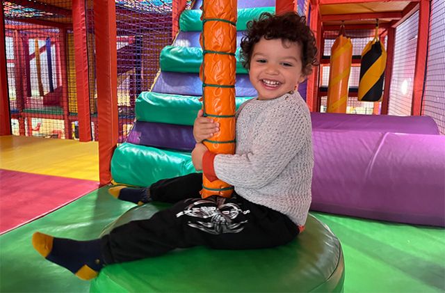 생후 5주에 뒤집기를 하고 7개월에 단어를 말해 신동이라 불린 영국 출신 어린이(2세)가 역대 최연소 멘사 회원으로 등극했다. 사진은 2년 182일로 최연소 멘사 회원이 된 조지프 해리스 버틸의 모습. /사진=기네스월드레코드 홈페이지 캡처