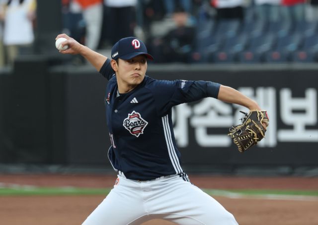 두산 베어스 최원준이 최하위 키움을 상대로 시즌 첫승에 도전한다. 사진은 두산에서 활약 중인 최원준의 모습. /사진=뉴스1 