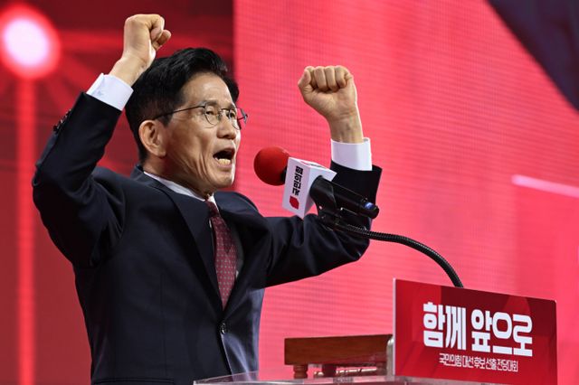지난 3일 경기 고양 킨텍스에서 열린 국민의힘 대선 후보 선출 전당대회에서 최종 후보로 선출된 김문수 후보가 수락연설을 하고 있다. / 사진=공동취재 