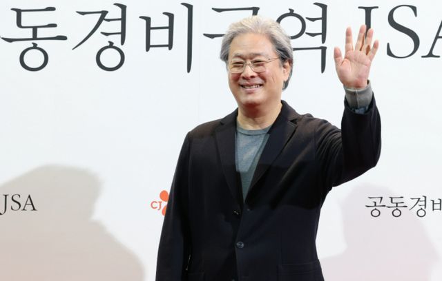 박찬욱 감독이 다음 달 예정된 대선을 두고 올바른 리더를 뽑아야한다고 강조했다. 사진은 최근 CJ ENM 30주년 기념 비저너리(Visionary) 선정작인 '공동경비구역 JSA' Homecoming GV 참석했던 박 감독 모습. /사진=뉴스1