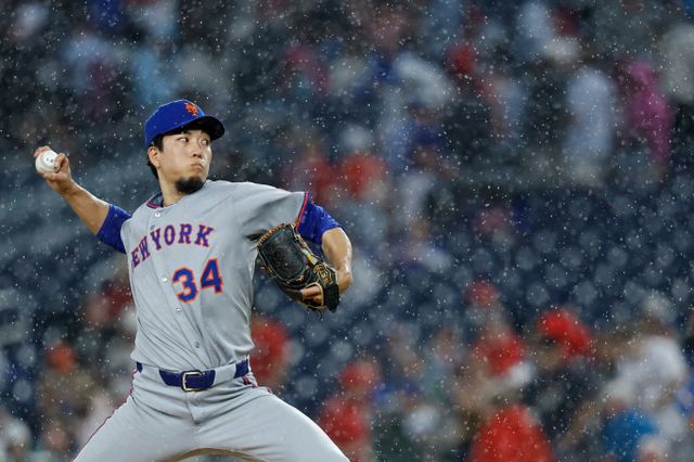 센가 코다이가 과거 SK와이번스에서 활약했던 메릴 켈리와의 선발 맞대결에서 승리 투수가 됐다. 사진은 2025시즌 뉴욕 메츠에서 활약한 센가 코다이의 모습. /사진=로이터