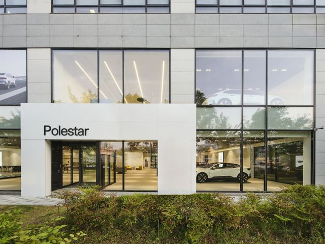 폴스타코리아가 전국 오프라인 고객 접점 확대를 위해 국내 최대 규모 '스페이스 수원'을 열었다. /사진=폴스타코리아