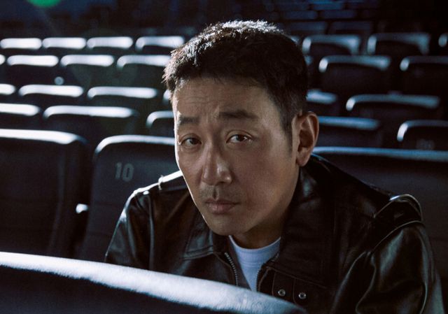 최근 연예인 매니지먼트 직원 사칭 피해가 기승을 부리고 있는 가운데 하정우의 소속사 워크하우스도 주의를 당부했다. 사진은 지난 2일 영화 '로비'에 출연한 배우 겸 감독 하정우가 인터뷰에 나선 모습. /사진=쇼박스 제공