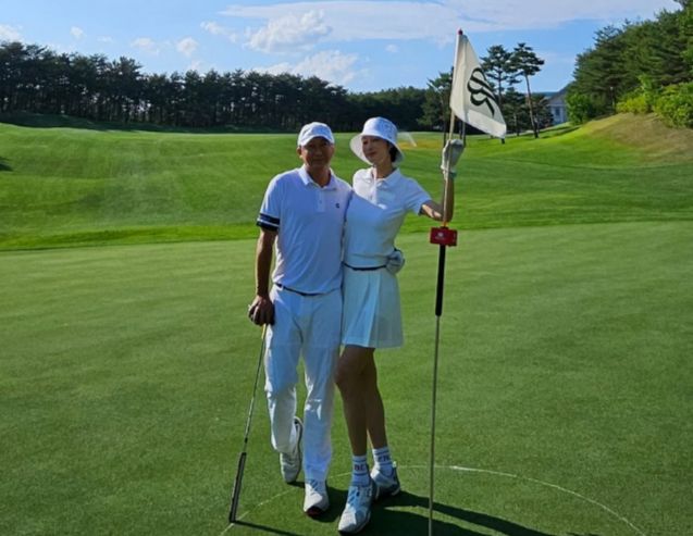 배우 최여진이 골프를 함께 즐기는 신혼 근황을 전했다. /사진=최여진 인스타그램