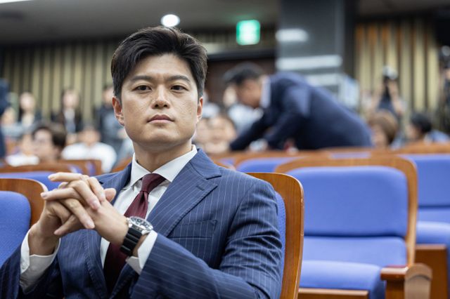 국민의힘이 11일 오후 2시 의원총회를 열고 김용태 비대위원장의 거취와 혁신안에 대해 재논의할 예정이다. 사진은 지난 9일서울 여의도 국회에서 열린 의원총회에 참석한 김 비위원장. /사진=뉴스1