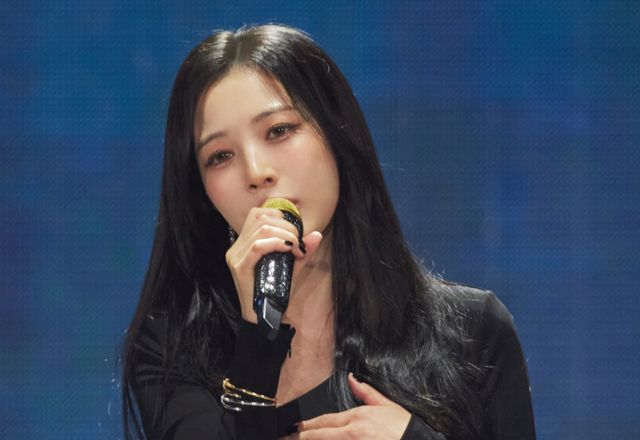 가수 보아에 대한 도 넘은 악성 낙서가 서울 도심 곳곳에 퍼지고 있는 가운데, 팬들이 직접 낙서 제거에 나서고 있다. 사진은 지난 1월 서울 고척스카이돔에서 진행된 에스엠타운 라이브 2025 '더 컬처, 더 퓨처'인 서울(SMTOWN LIVE 2025 'THE CULTURE, THE FUTURE' in SEOUL) 콘서트에서 멋진 무대를 펼친 가수 보아. /사진=스타뉴스(SM엔터테인먼트 제공)