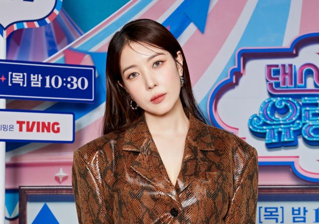 가수 보아를 모욕하는 낙서를 쓴 혐의를 받는 용의자가 경찰에 붙잡혔다. 사진은 지난 2023년 5월 온라인으로 진행된 tvN '댄스가스 유랑단' 제작발표회에 참석한 가수 보아. /사진=tvN 제공