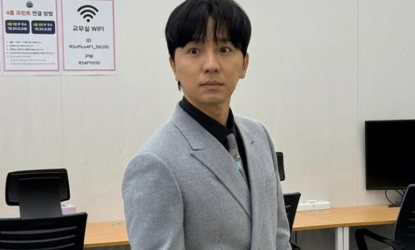 문제 거래 의혹에 휩싸인 조정식의 출연이 예정됐던 '티처스2' 인터뷰가 취소됐다. 사진은 스타강사 조정식 모습. /사진=조정식 인스타그램 캡처